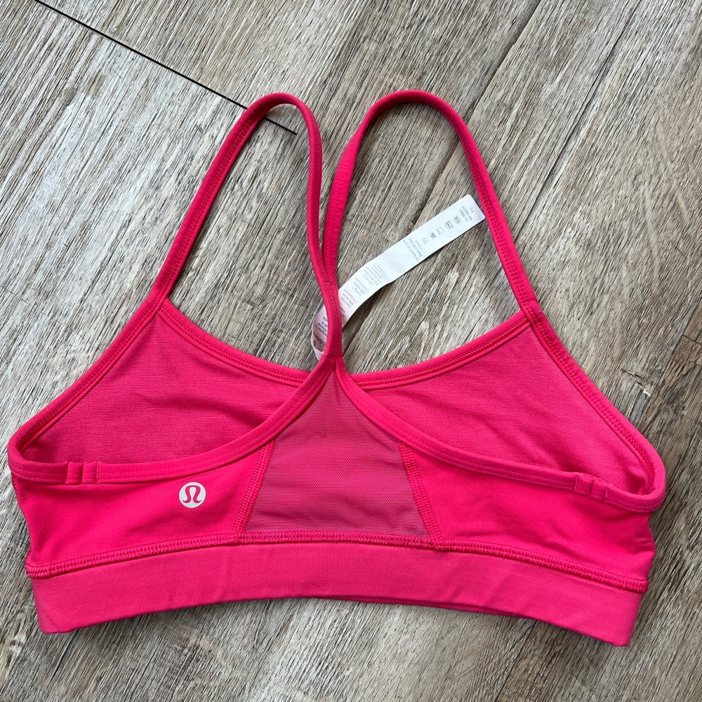 lululemon athletica Women's Pink Flow Y Sports Bra Size 4 Mesh Back